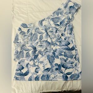 NEW White House Black Market Floral Top